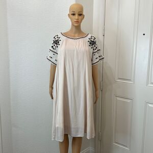 Orange Creek Dress Sz Medium-Large Scoop Neck Short Sleeve Lined Pale Pink Midi